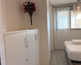 1526427lg
