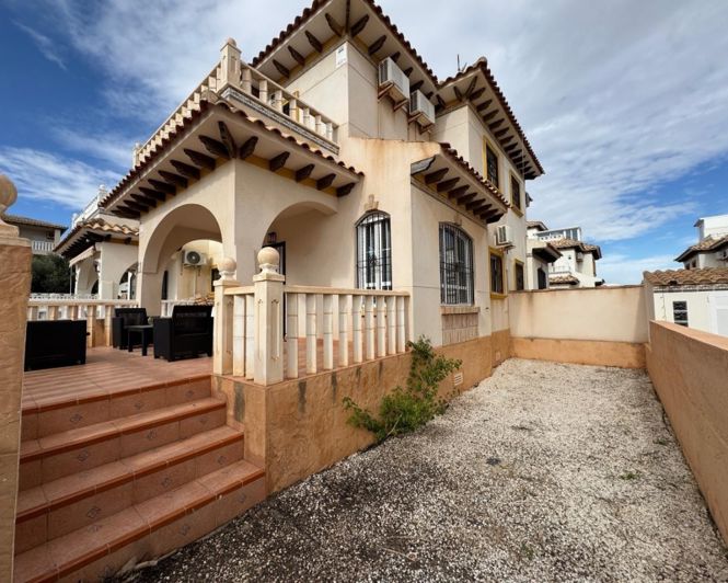 Image No.14-Villa de 2 chambres à vendre à Cabo Roig