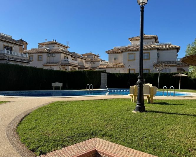 Image No.44-Villa de 2 chambres à vendre à Cabo Roig
