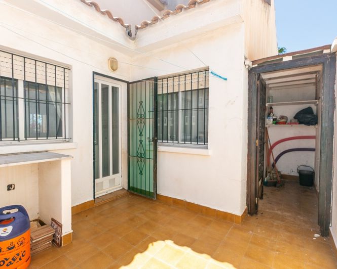 Image No.23-2 Bed Townhouse for sale
