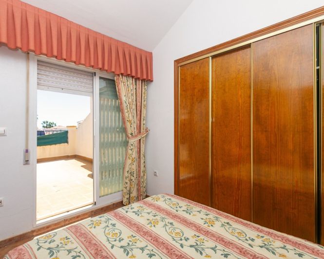 Image No.34-2 Bed Townhouse for sale