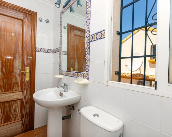 Image No.38-2 Bed Townhouse for sale
