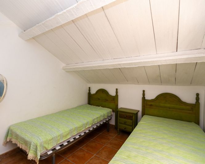 Image No.41-2 Bed Townhouse for sale