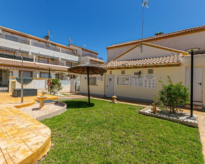 Image No.47-2 Bed Townhouse for sale