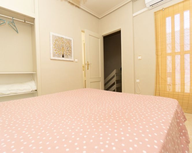 Image No.19-3 Bed Townhouse for sale