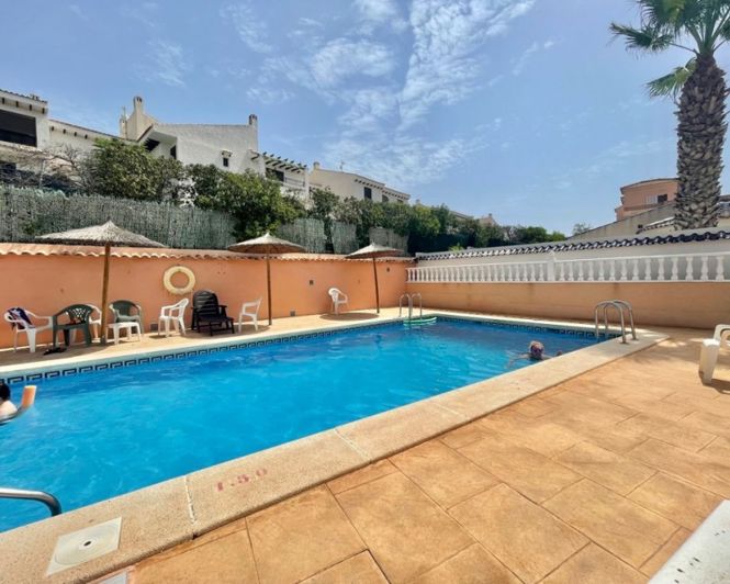 Image No.4-3 Bed Townhouse for sale