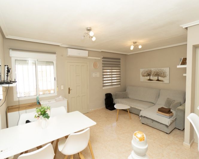 Image No.7-3 Bed Townhouse for sale