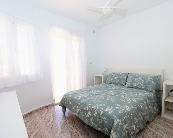 Image No.12-2 Bed Townhouse for sale