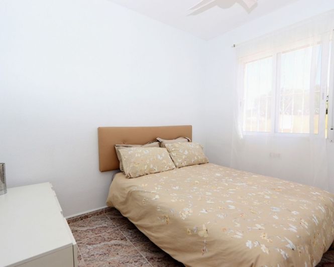 Image No.17-2 Bed Townhouse for sale