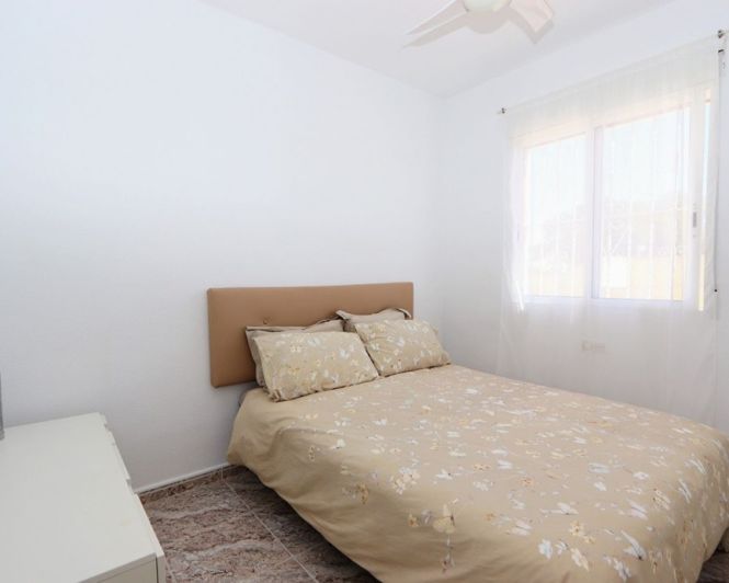 Image No.18-2 Bed Townhouse for sale