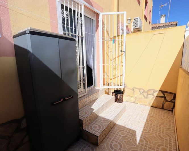 Image No.27-2 Bed Townhouse for sale