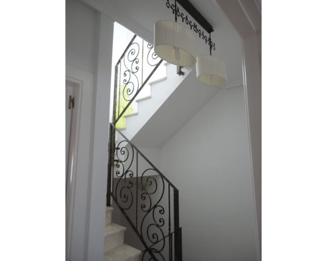 Image No.9-2 Bed Townhouse for sale