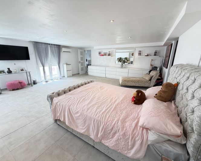 Image No.21-3 Bed Villa for sale