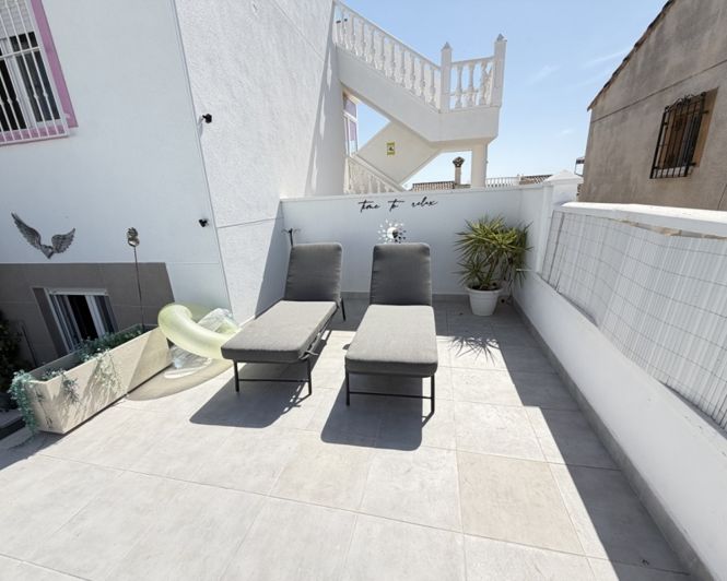 Image No.32-3 Bed Villa for sale