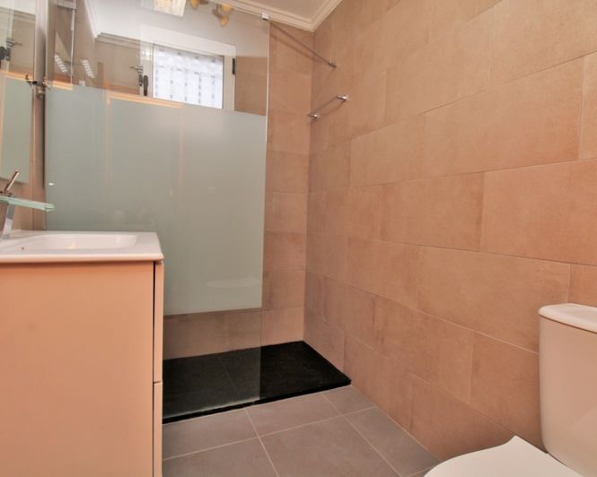 Image No.20-3 Bed Villa for sale