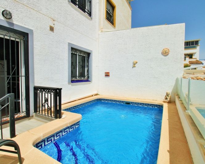 Image No.28-3 Bed Villa for sale
