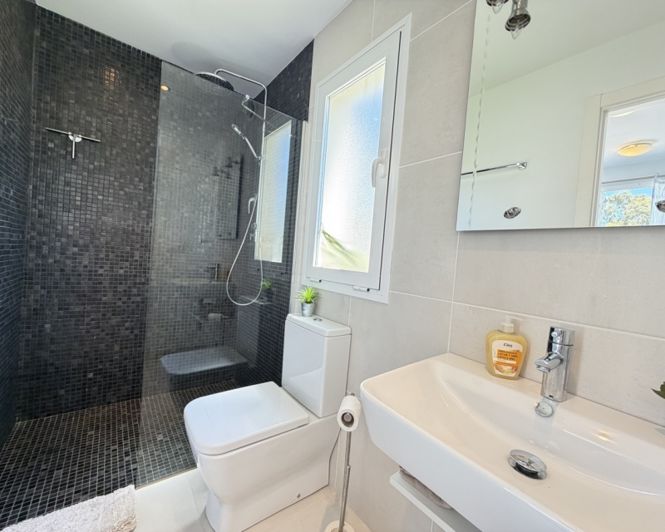 Image No.21-4 Bed Villa for sale