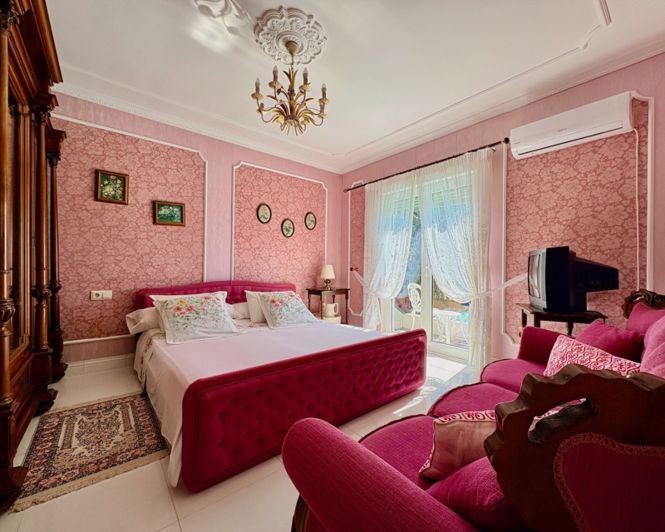 Image No.28-6 Bed Villa for sale