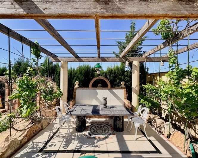 Image No.47-6 Bed Villa for sale