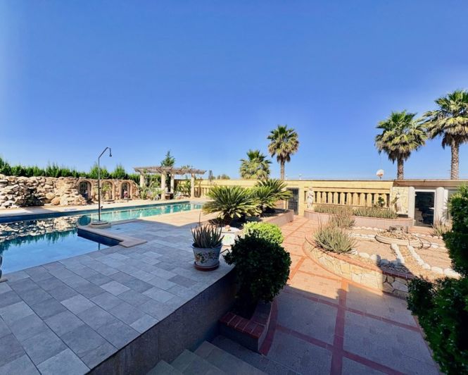 Image No.50-6 Bed Villa for sale