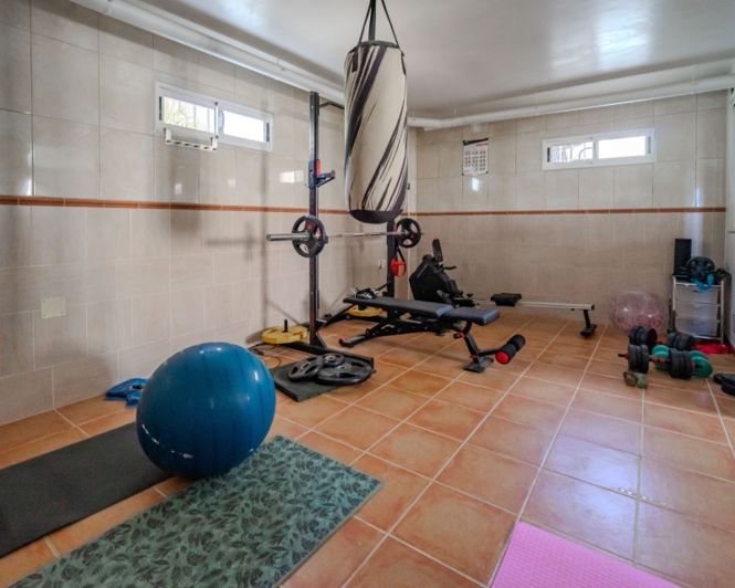 Image No.42-5 Bed Villa for sale