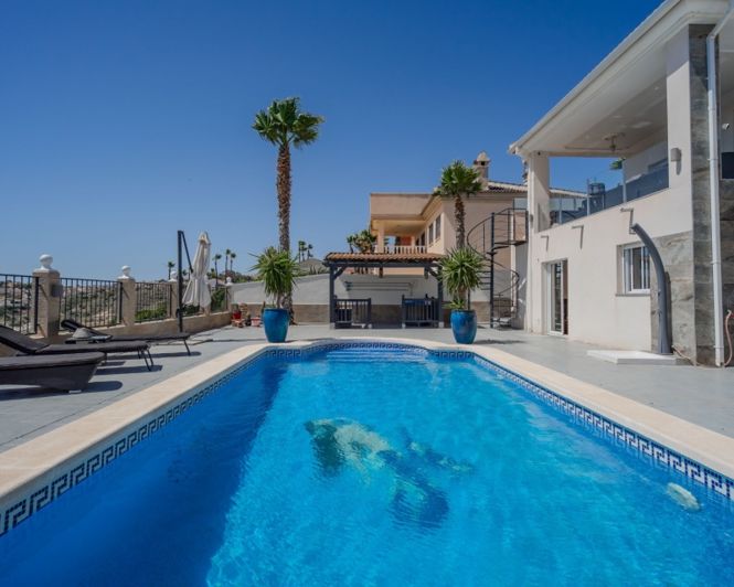 Image No.5-5 Bed Villa for sale