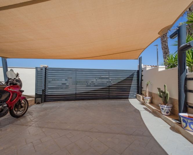 Image No.50-5 Bed Villa for sale