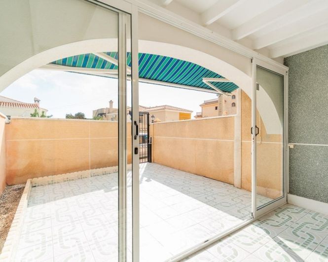 Image No.7-2 Bed Townhouse for sale