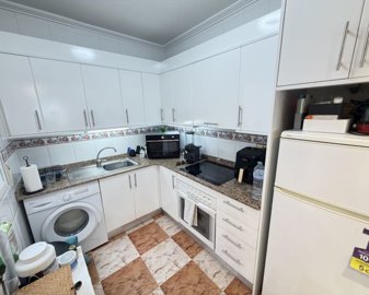 1554085lg