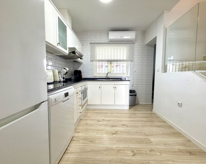 Image No.19-2 Bed Townhouse for sale