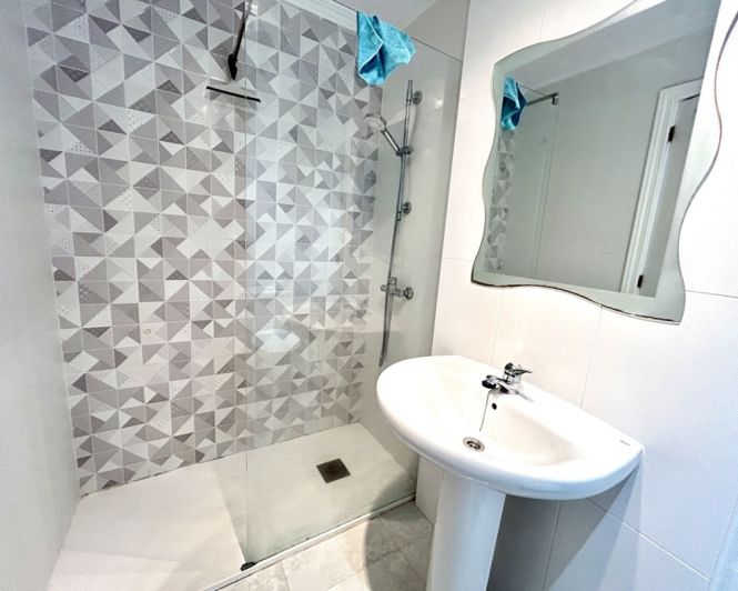 Image No.18-2 Bed Apartment for sale