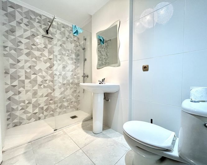 Image No.19-2 Bed Apartment for sale