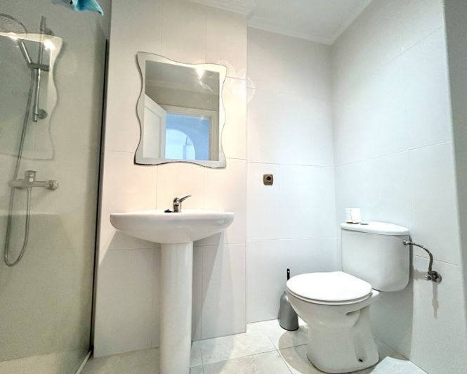 Image No.20-2 Bed Apartment for sale