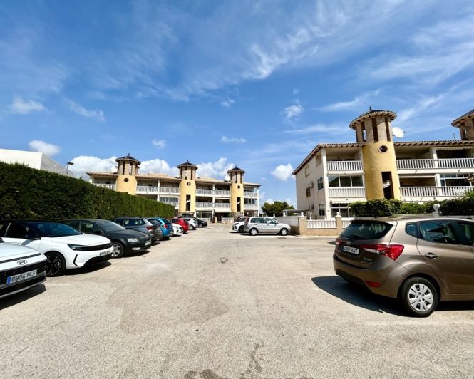 Image No.32-2 Bed Apartment for sale