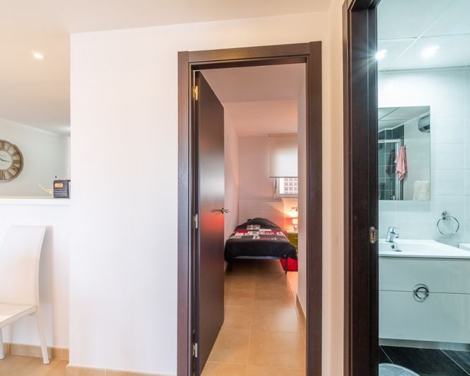 Image No.20-2 Bed Apartment for sale