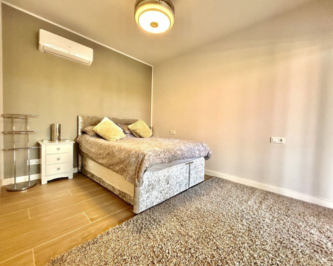Image No.20-2 Bed Apartment for sale