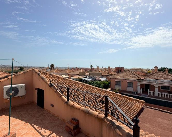 Image No.25-3 Bed Villa for sale