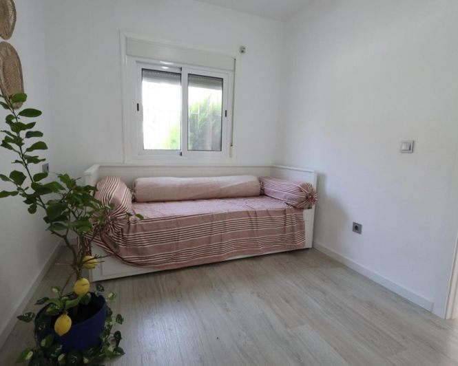 Image No.10-1 Bed Villa for sale