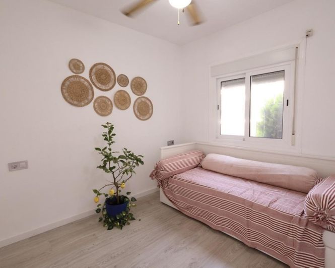 Image No.11-1 Bed Villa for sale