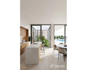 1567332lg