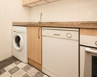1568901lg