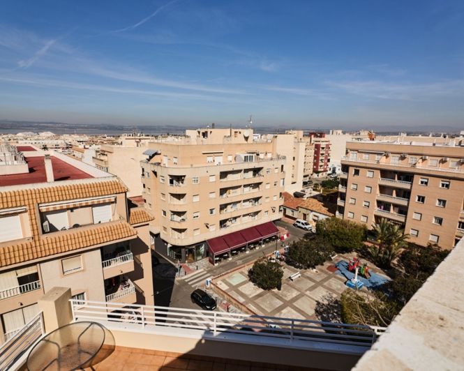 Image No.32-2 Bed Apartment for sale