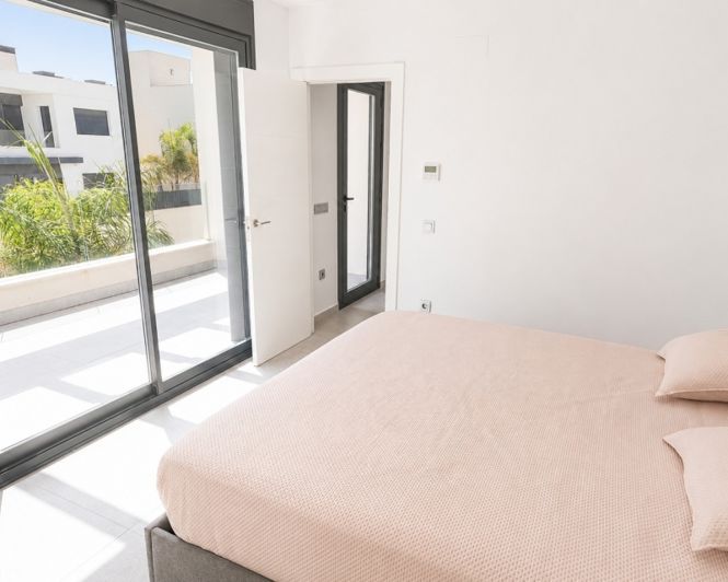 Image No.16-5 Bed Villa for sale
