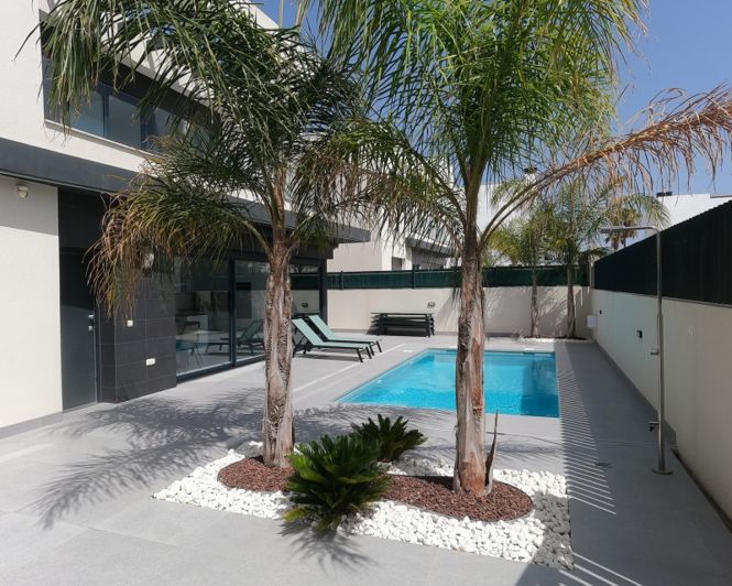 Image No.3-5 Bed Villa for sale
