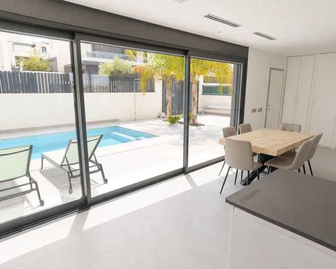 Image No.8-5 Bed Villa for sale