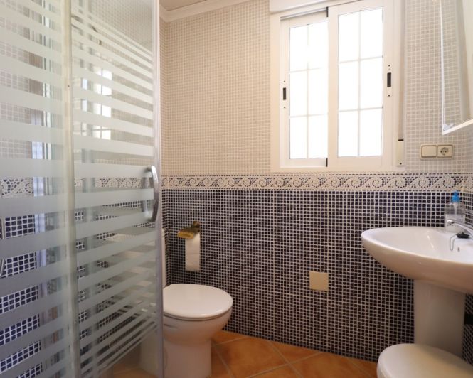 Image No.16-5 Bed Villa for sale