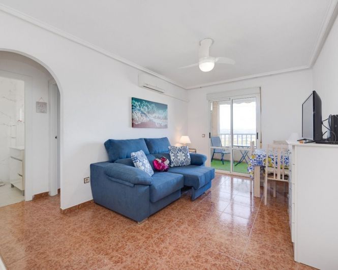 Image No.2-Appartement de 2 chambres à vendre à Torrevieja