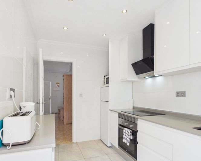 Image No.23-3 Bed Townhouse for sale