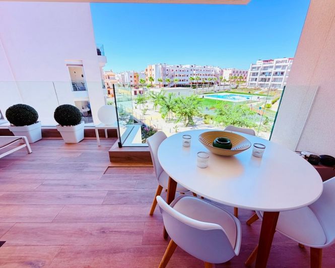 Image No.8-2 Bed Apartment for sale