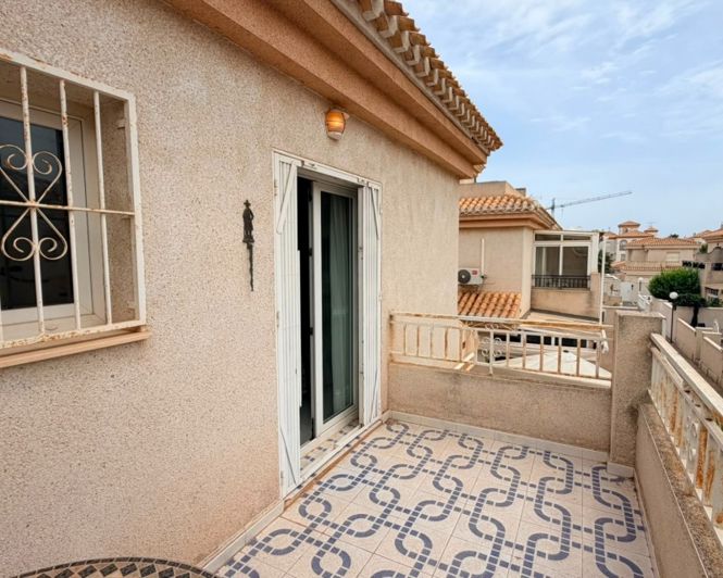 Image No.8-Villa de 3 chambres à vendre à Playa Flamenca